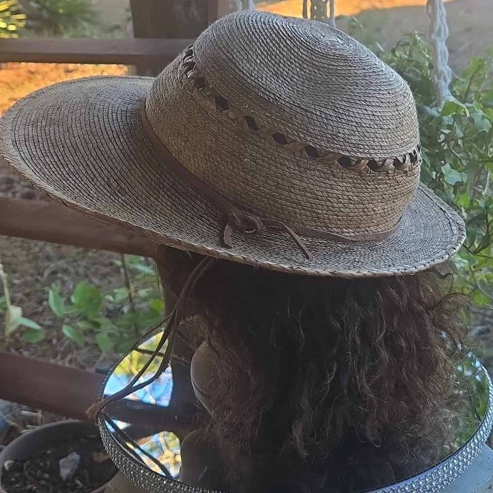 Tula Angler Unisex Straw Suede Chin Strap Sun Gardener Hat